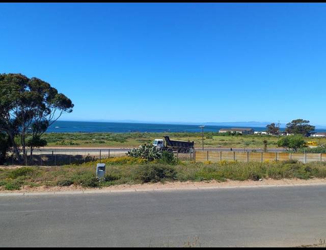 LAND FOR SALE IN SANDY POINT